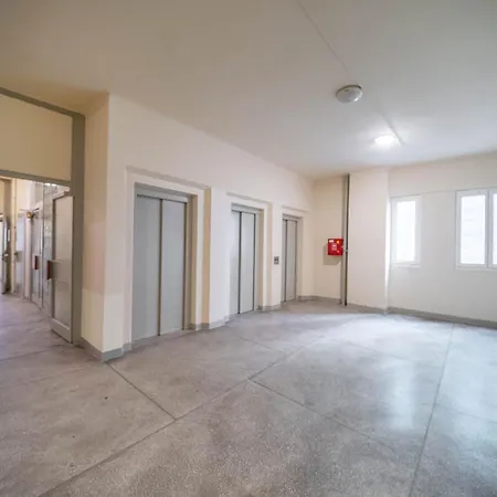 Grzybowska Center Varsó